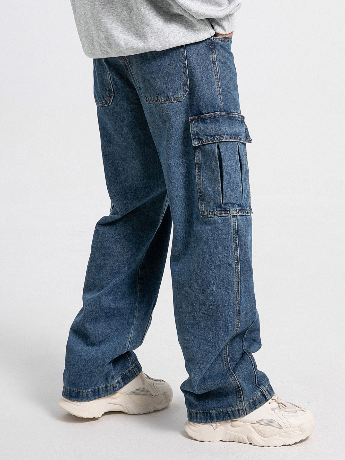 Men’s Casual Loose Fit Jeans with Side Pockets
