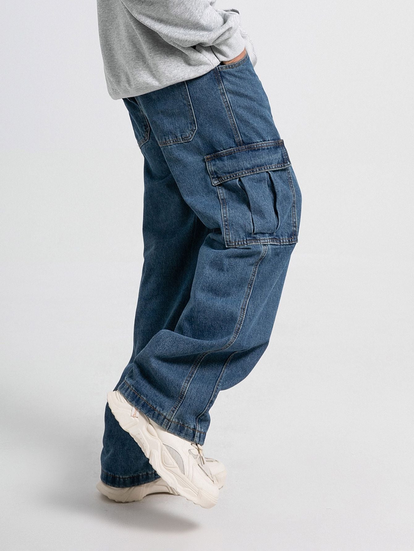 Men’s Casual Loose Fit Jeans with Side Pockets